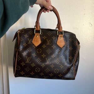 Louis Vuitton Speedy